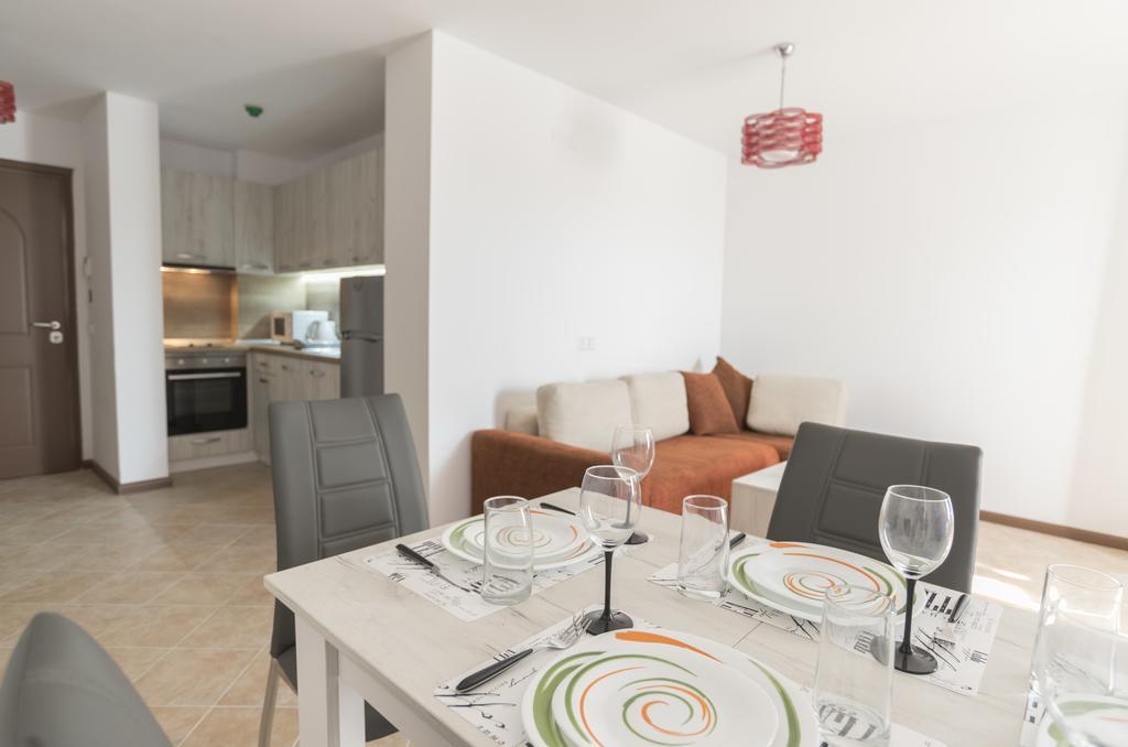לוזנטס Oasis Resort & Spa Cozy Apartments מראה חיצוני תמונה